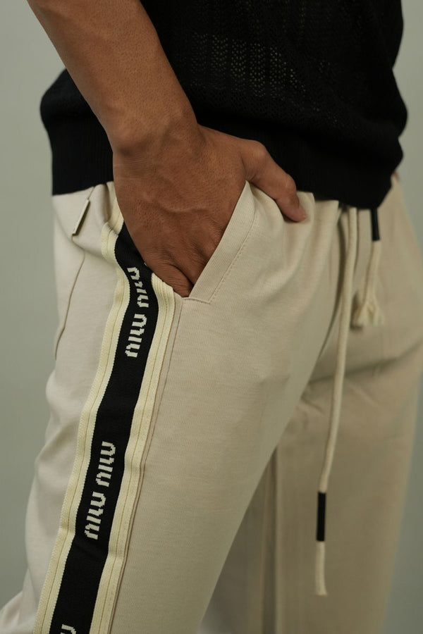 STRAIGHT CREAM STRIPE TRACK